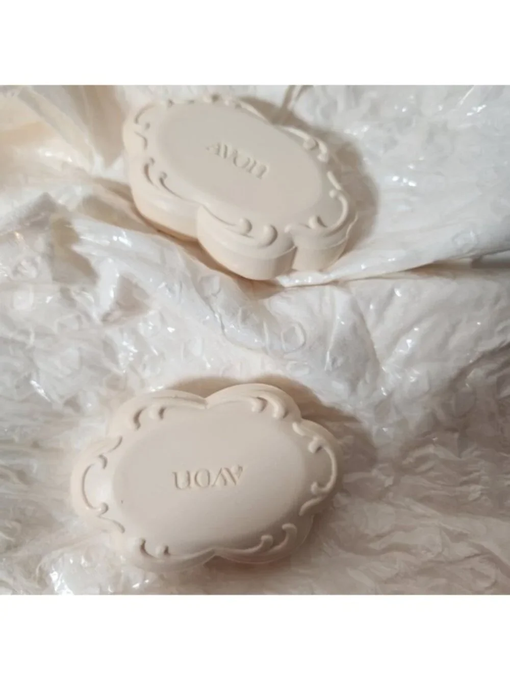 Vintage Avon Bouquet of Pansies Fragranced Soap Set 2 Bars 3oz Each Floral Decal